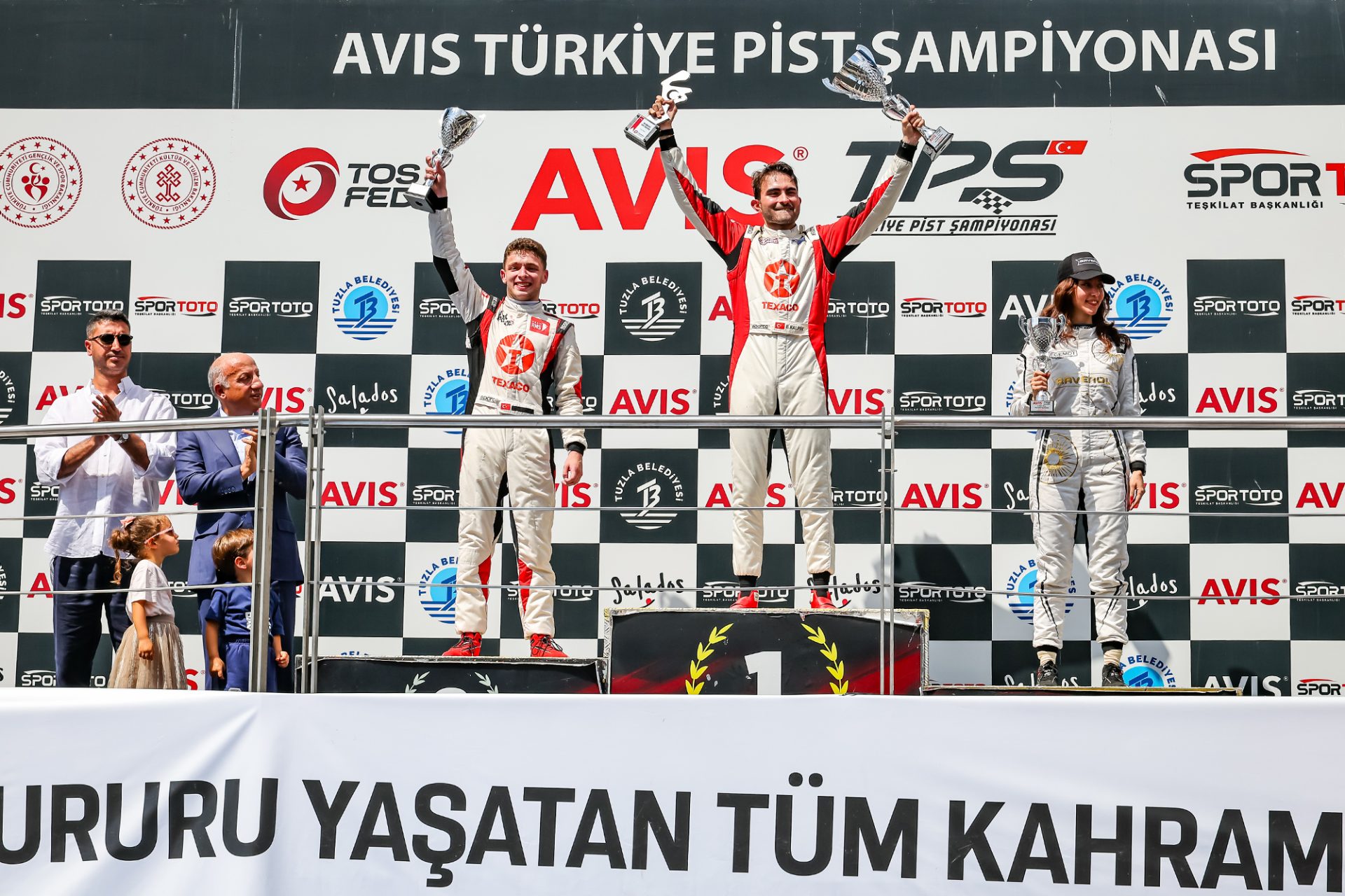 AVIS Türkiye Pist Şampiyonası Zafer Kupası podyumu