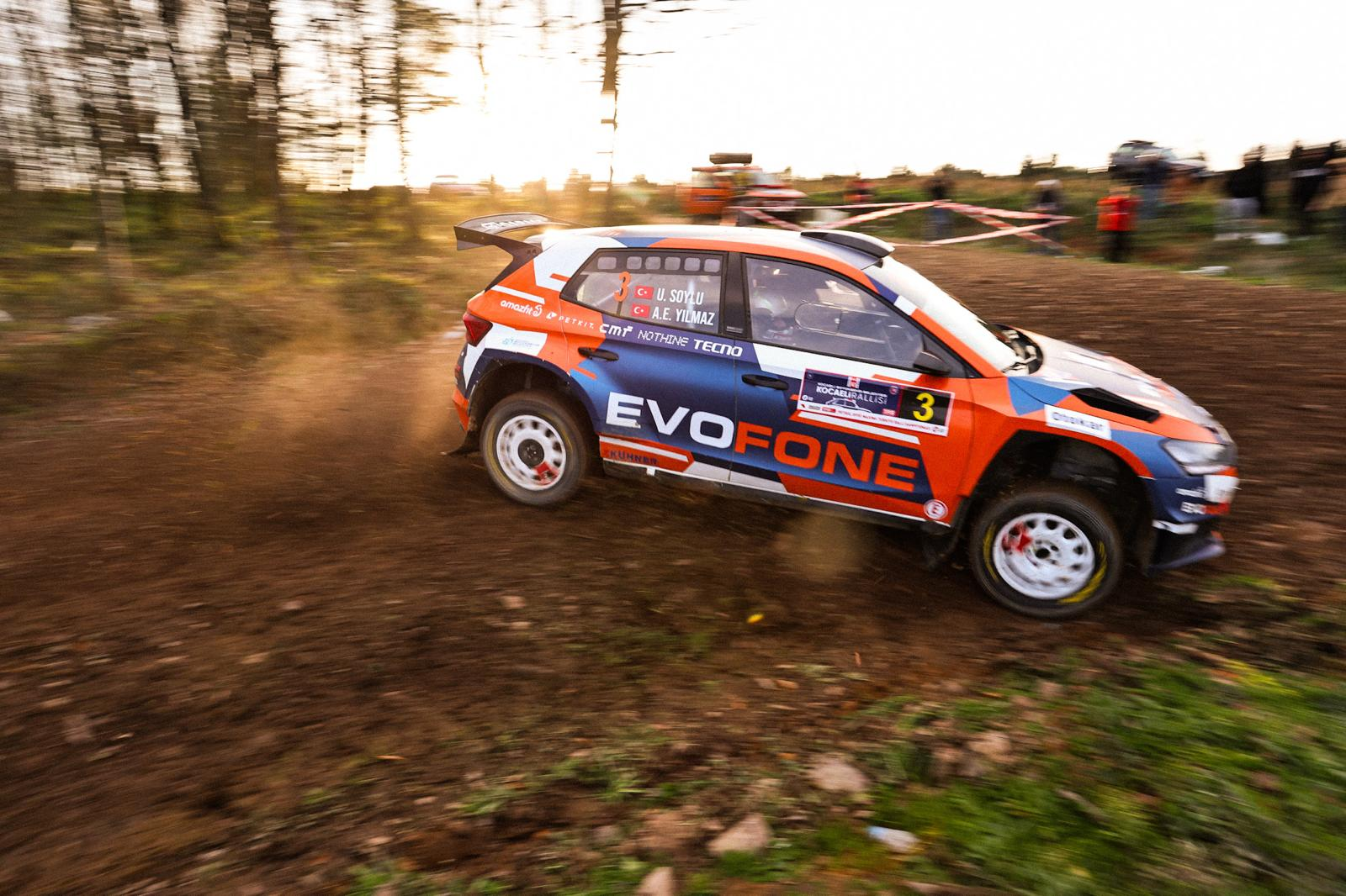 Kocaeli Rallisi etabında EVOFONE otomobili
