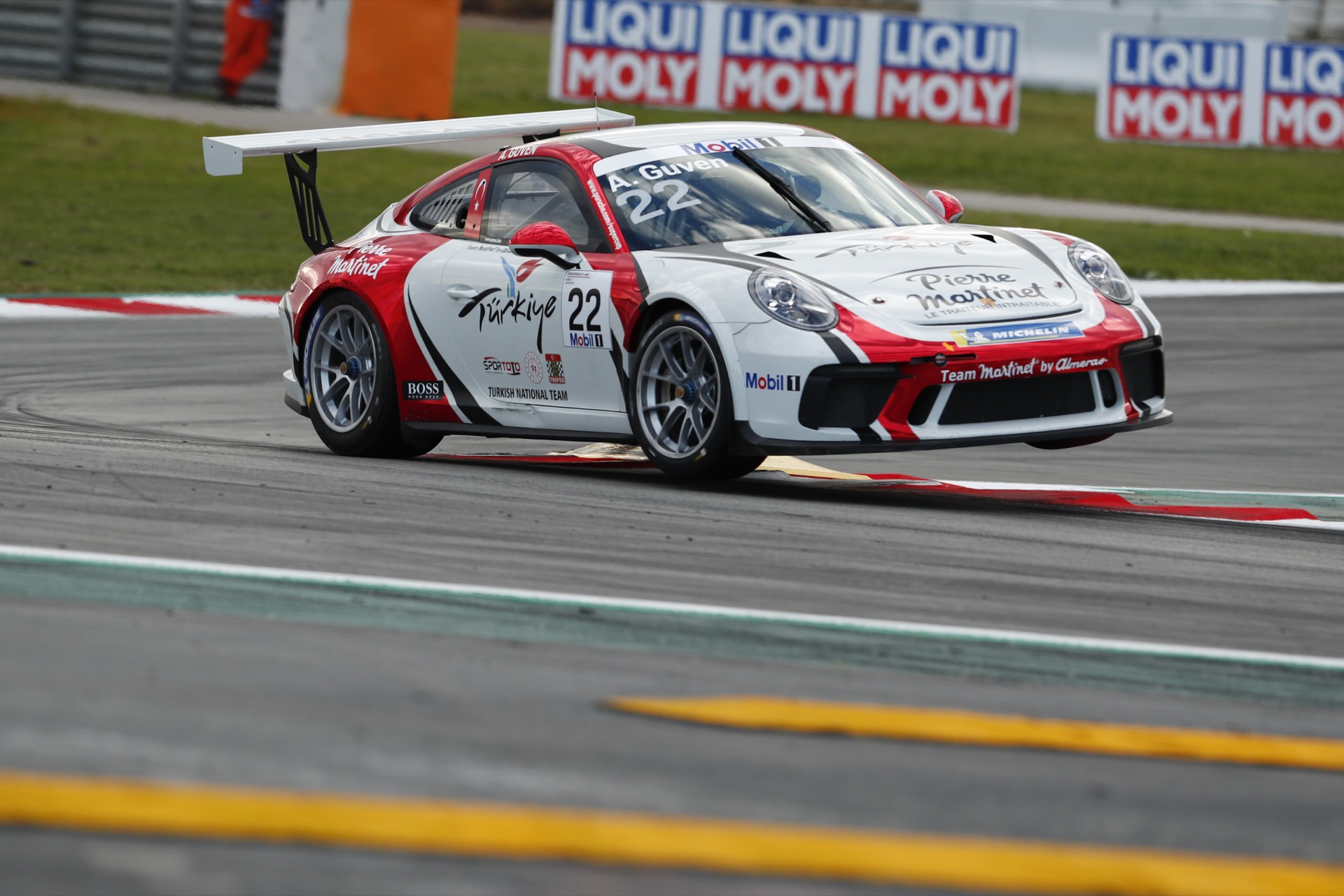 Ayhancan Güven’in 22 numaralı Porsche Supercup otomobili; seride yarıştığı dönemden arşiv fotoğrafı